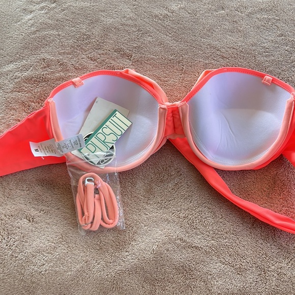 Pursuit Damsel Bow push up bikini top - Picture 2 of 2